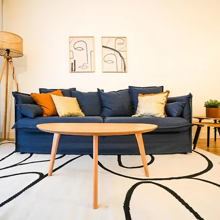 Διαμέρισμα Cozy In 15 *